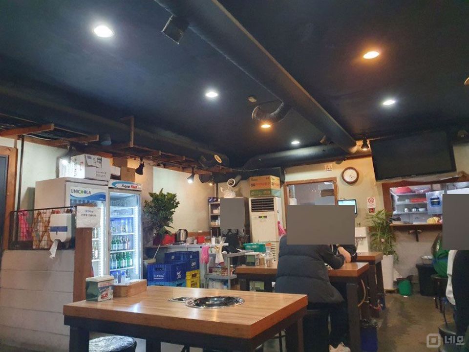 신길동 도로변 상가, 먹자골목라인 중심 위치, 가시성 좋은 1층 음식점 매물의 3번째 사진