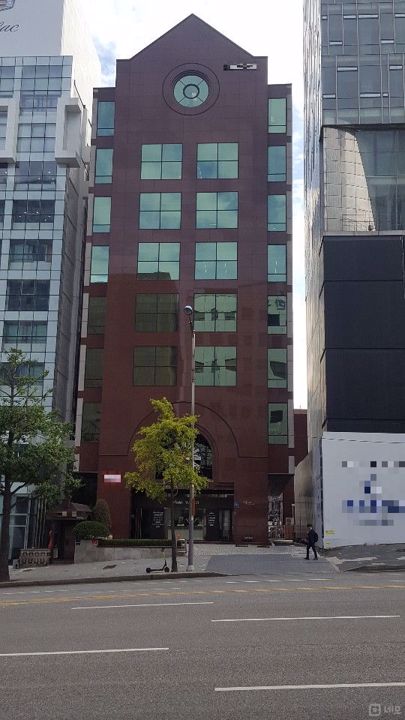 ●학동역 도보 8분 이내 위치! 대로변 위치로 접근성 매우 우수합니다! 매물의 5번째 사진