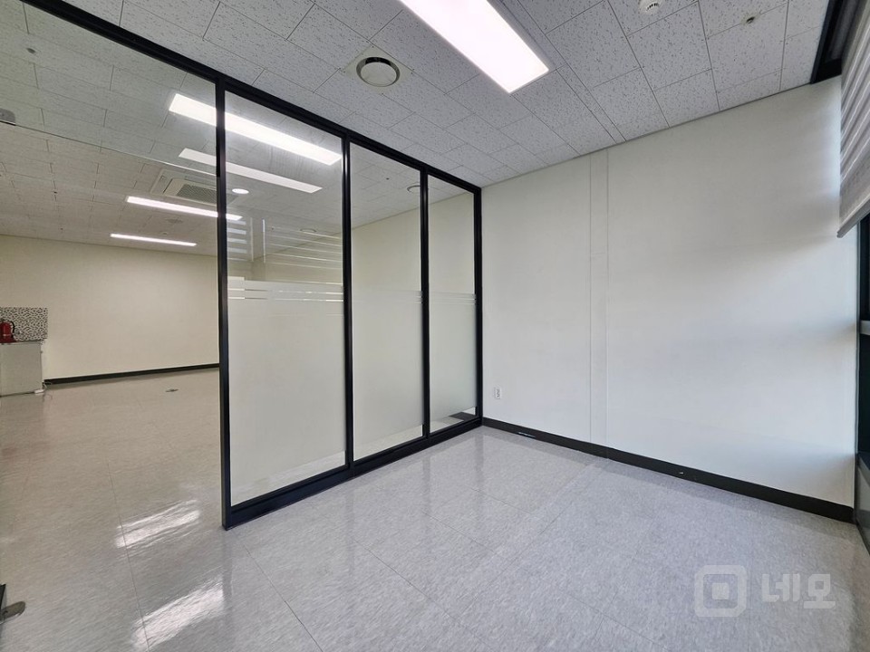 실13평 룸1 탕비 청소완료, 즉시입주가 매물의 4번째 사진