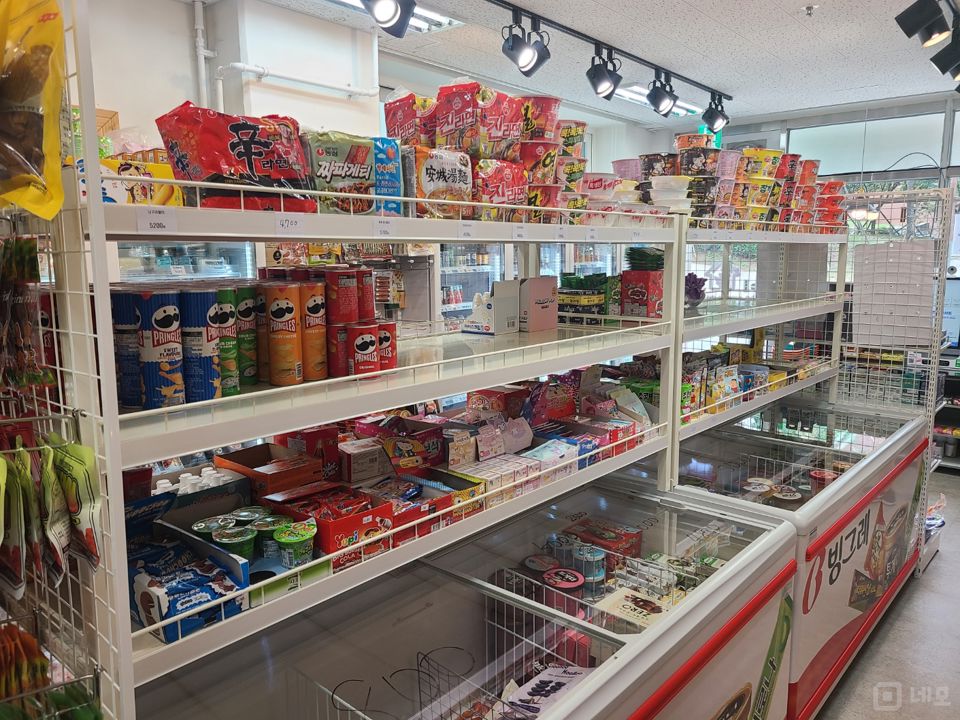 편의점 무인가게 아파트 단지 1층 입구 무권리 상가점포입니다 매물의 5번째 사진