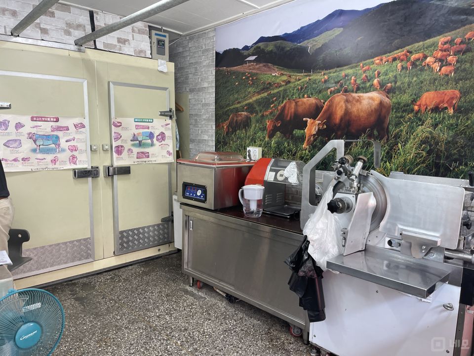정릉동 아파트 상가, 단골 손님 많은 정육점 매물의 1번째 사진