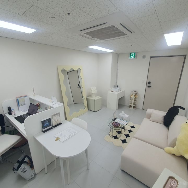 발코니 있는 최고 저렴이 사무실 매물의 3번째 사진