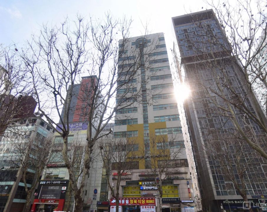 봉천동 서울대입구역 역세권, SNS 핫플레이스 파티룸 매물의 5번째 사진