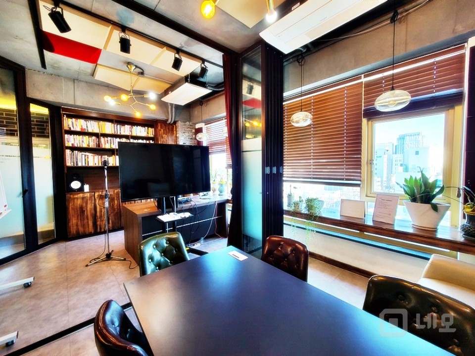 JS 지정 주차 2대 방음시설 완비 녹음실 임대 매물의 2번째 사진