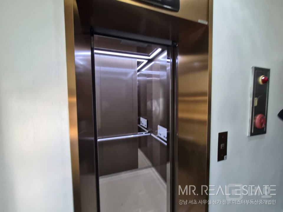 ★인테리어최상SS급.평수대비가성비甲.자주식주차.빠른계약예상★ 매물의 6번째 사진