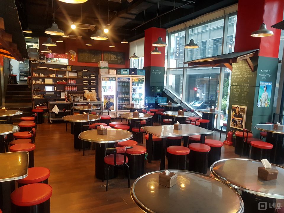 역삼역 인접 코너골목 유동인구 많은 술집 매물의 2번째 사진