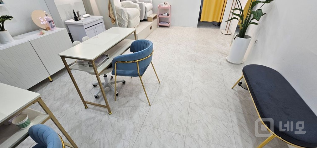 노출도 굿 네일아트 몸만들어오면 되는 상가 매물의 5번째 사진