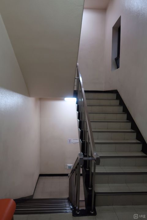 강남역 도보 6분거리, 접근성 S급 사무실 매물의 6번째 사진