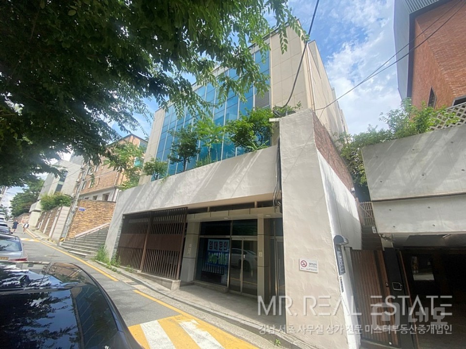 실사진 논현역인근 통사옥 주차 10대 노출천장 레일조명 매물의 2번째 사진