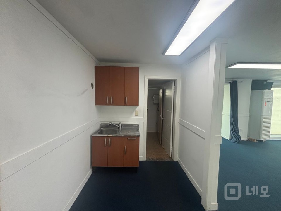 상수역 도보5분 주차1대 E/V있음 강변북로앞 사무실 기본 인테리어 완비 매물의 10번째 사진