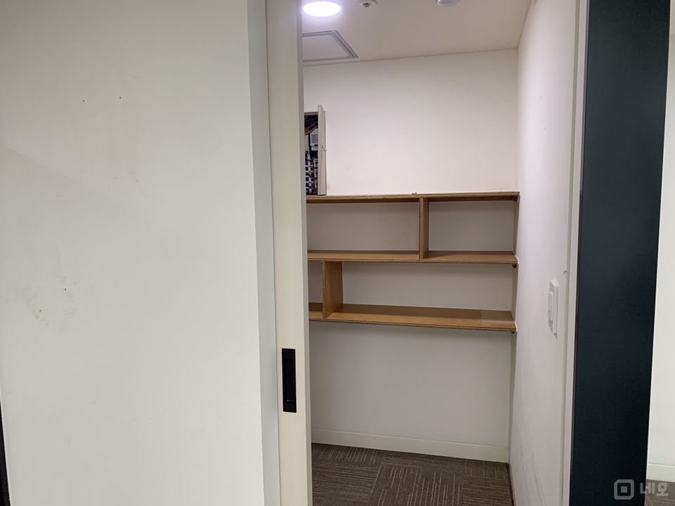 신길역 인근, 주목도 높은 2층 신길동 사무실 매물의 3번째 사진