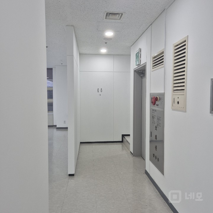 💕삼성동 I 쾌적한 화이트톤 인테리어 I 빠른 계약 예상되는 사무실 매물의 10번째 사진