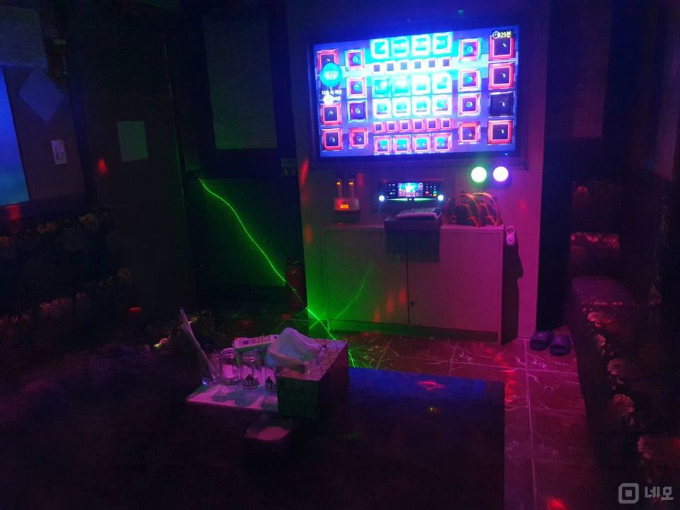 화곡동 까치산역 복개천 먹자골목 초입 노래방 매매 매물의 8번째 사진