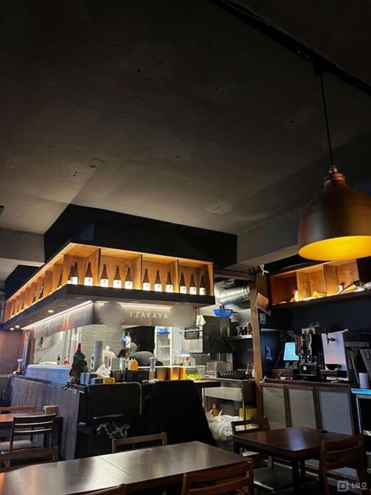 창천동 전수양도 가능한 이자카야 매물의 1번째 사진