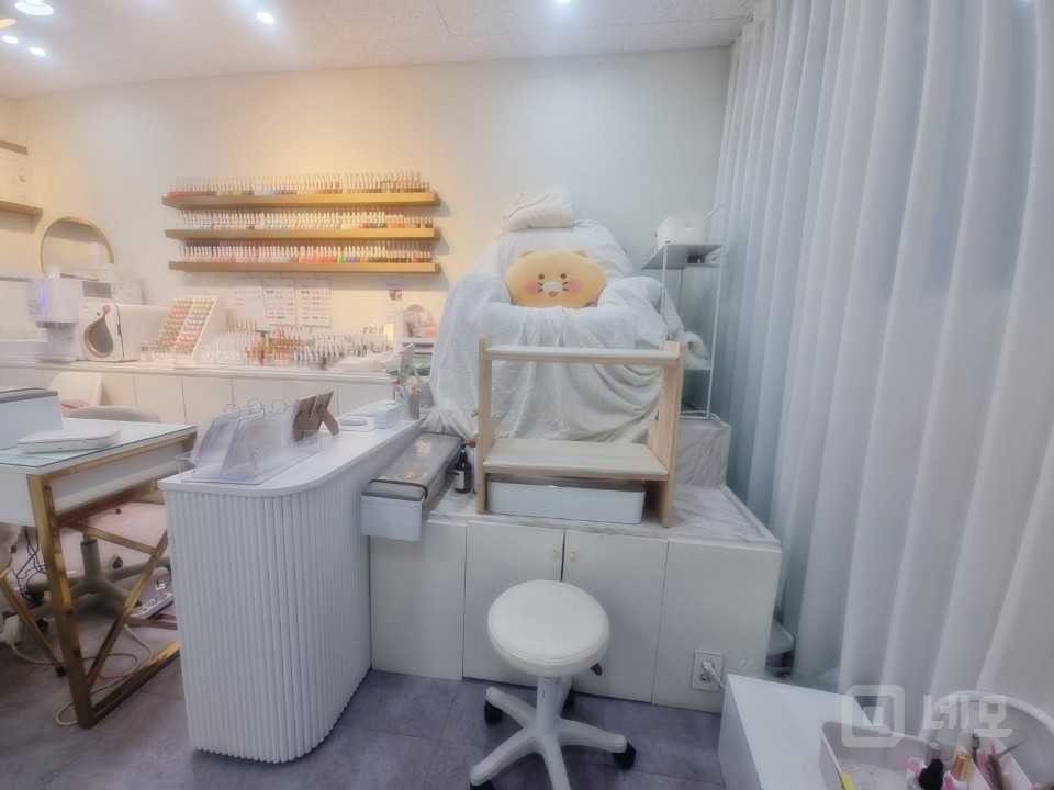 🎀12.5p, 뷰티샵 인테리어 완비, 노출 최상, 샵인샵 가능 매물의 14번째 사진