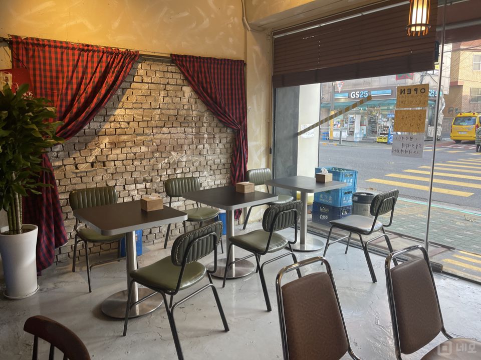 신림동 대로변, 분위기 좋은 인테리어 요리주점 매물의 1번째 사진