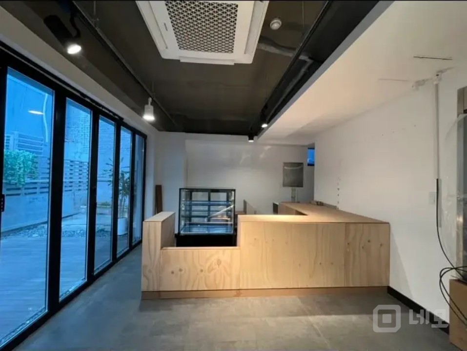 ❗️❗️오피스상권(오피스빌딩 1층 카페) 매물의 1번째 사진