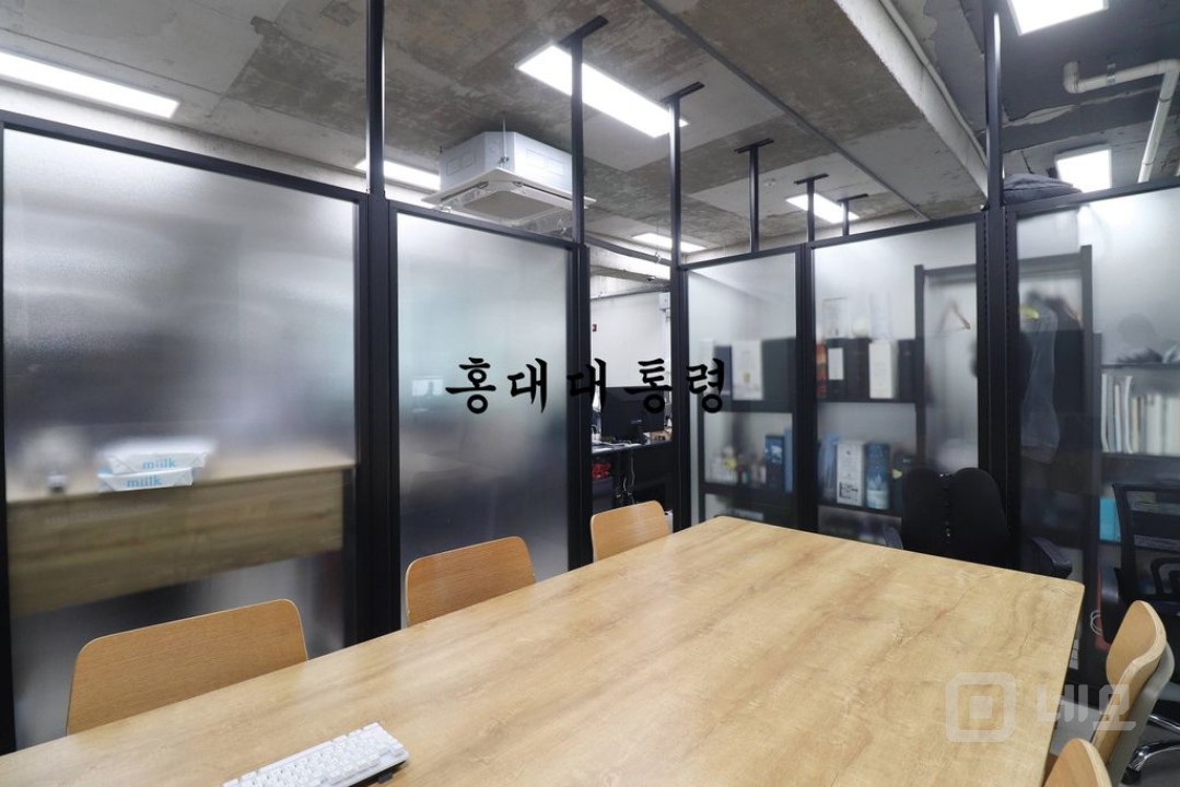 합정역 도보 5분 신축급 내외부 세련된 사무실 매물의 12번째 사진