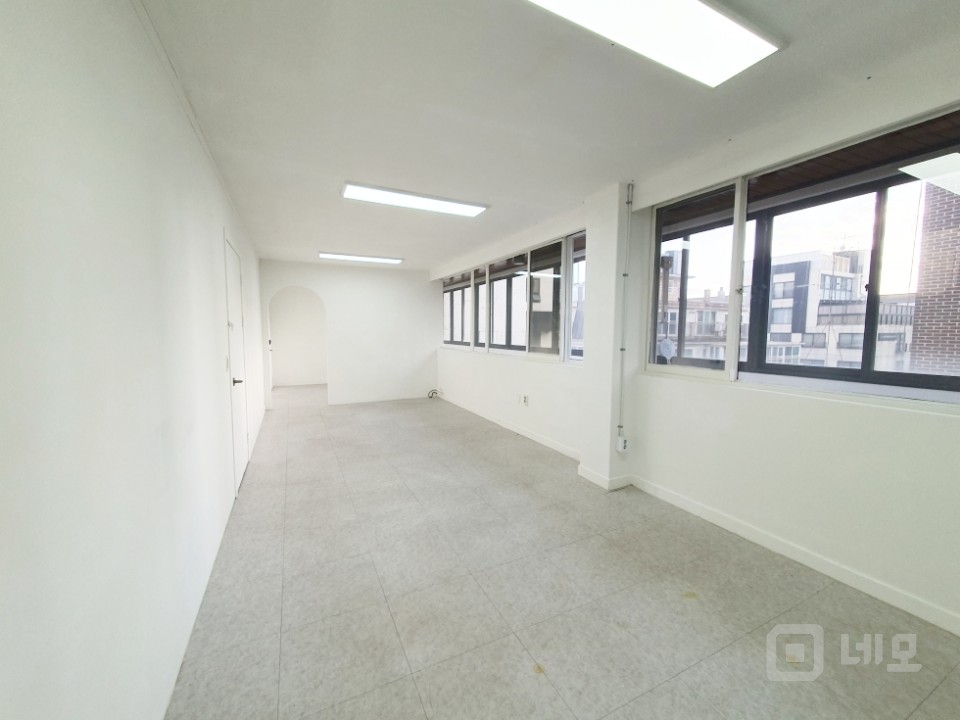 GATE 무권리 망원역 도보 5분 엘베있는 가성비 뛰어난 사무실 매물의 4번째 사진
