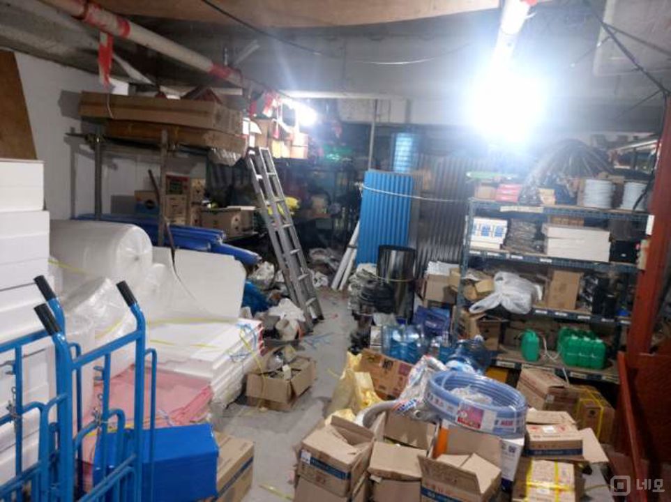 수지구 풍덕천동, 대로변 코너에 위치한 1,2층 철물점 매물의 7번째 사진