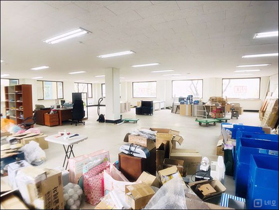 ●압구정역 도보 2분 이내 위치! 대로변 위치! 내부 정말 넓습니다.● 매물의 6번째 사진