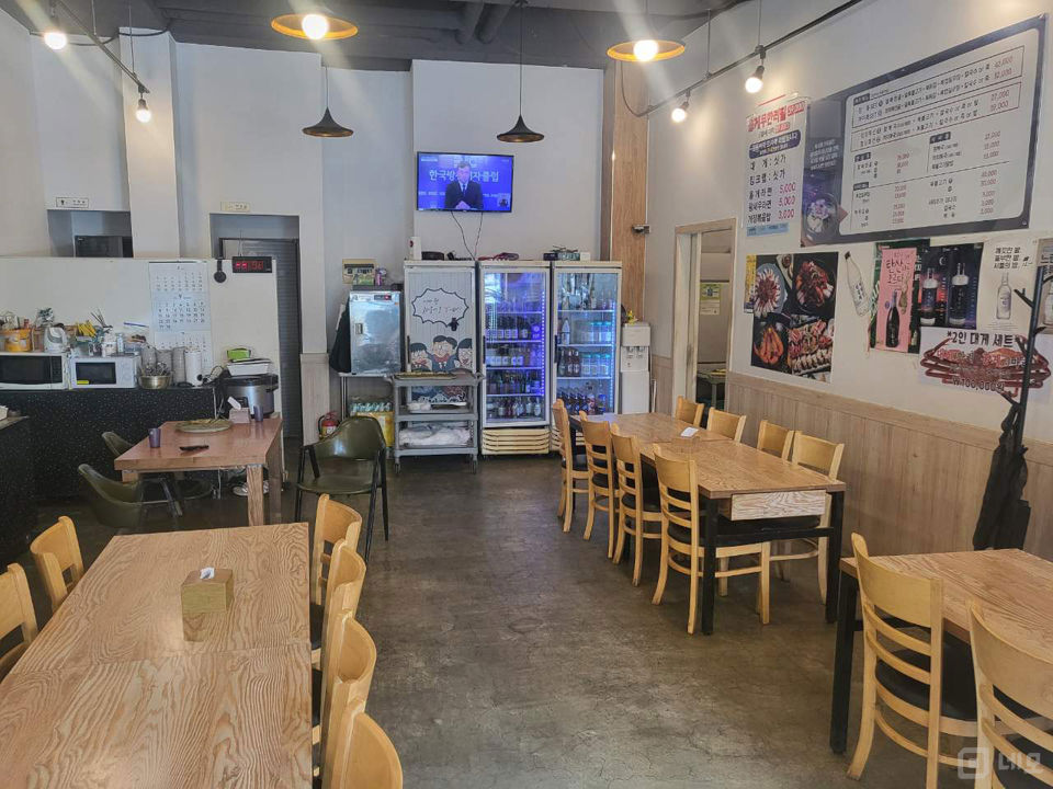 영통구 하동, 깔끔한 인테리어 완비된 1층 음식점 매물의 1번째 사진
