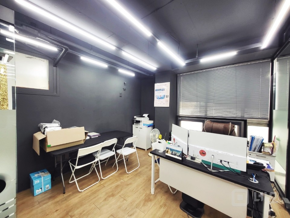 특급 디자인 사무실 채광 GOOD 빠른입주가능한 공간  매물의 10번째 사진