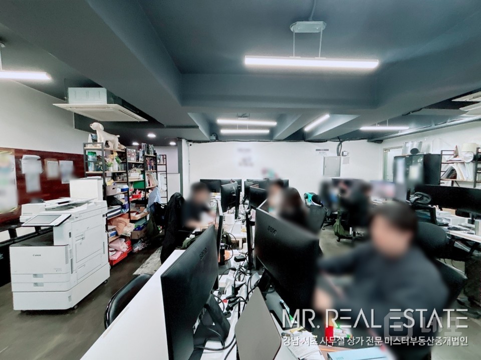 신사역 주차2대 주차편리 S급인테리어 싱크대 테라스 ACE 매물의 4번째 사진