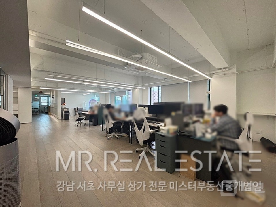 도산공원사거리.대로변.인테리어ACE사무실.발렛가능 매물의 17번째 사진