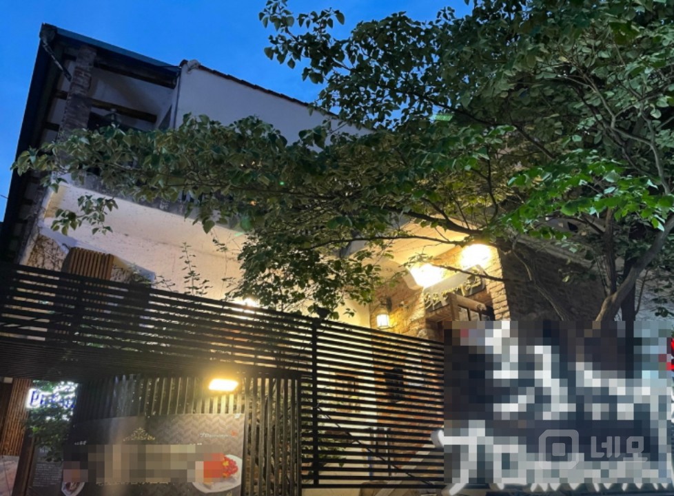 코엑스 뒤편 먹자골목 메인거리 무권리1층 매물의 1번째 사진