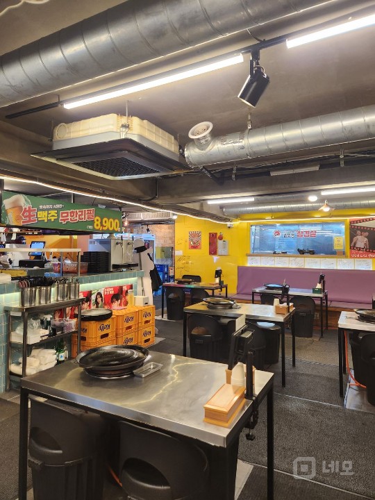 홍대 핵심 상권, 노출 최상 1층 고깃집 가능 상가 L 매물의 3번째 사진