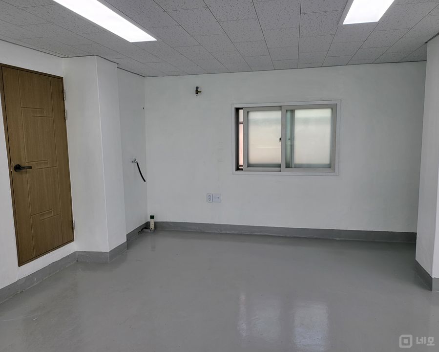 🍀🍀 리모델링 대로변 주차 매물의 7번째 사진