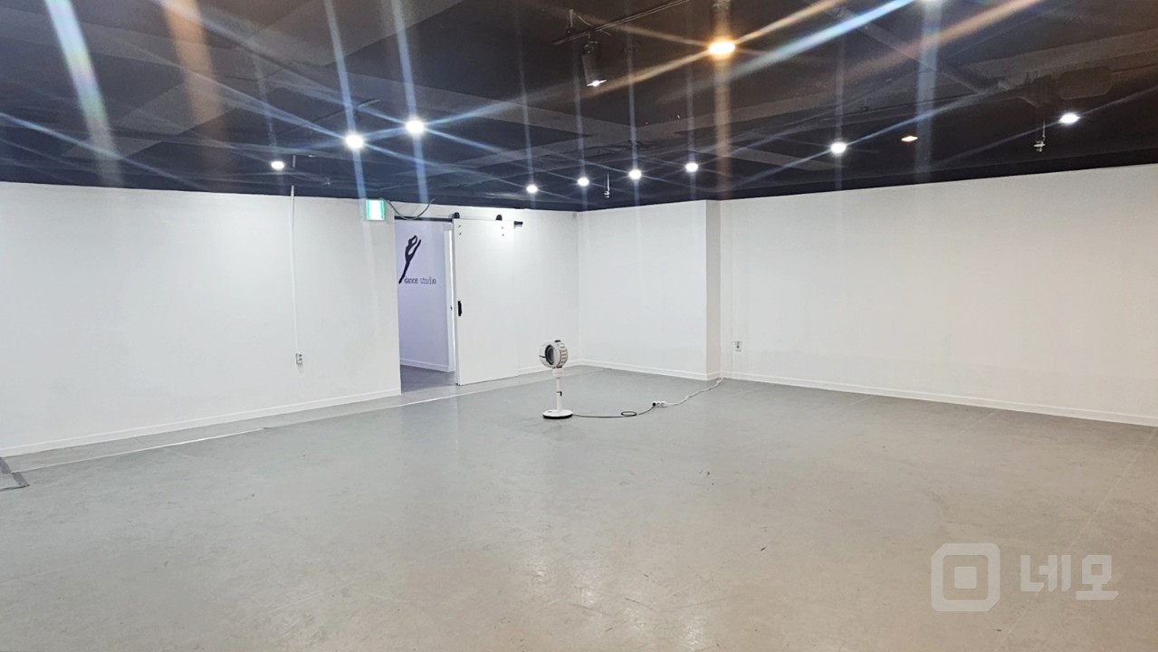 깔끔한 지하 연습실, 스튜디오  매물의 6번째 사진
