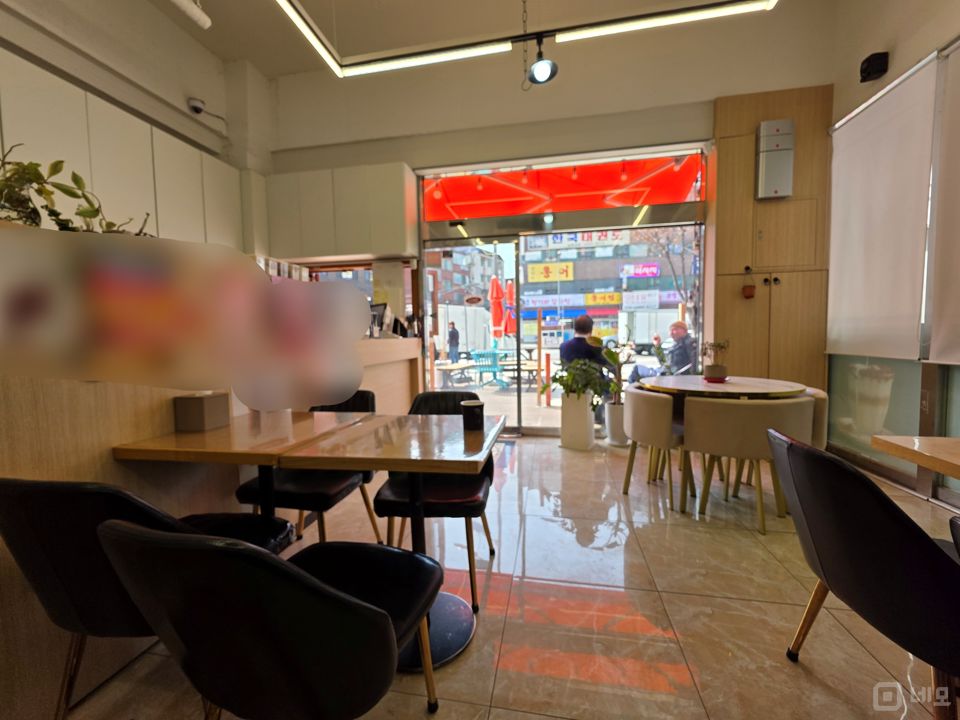 신월동 주거지역 위치, 시설, 인테리어 완비, 매출 좋은 카페 매물의 1번째 사진