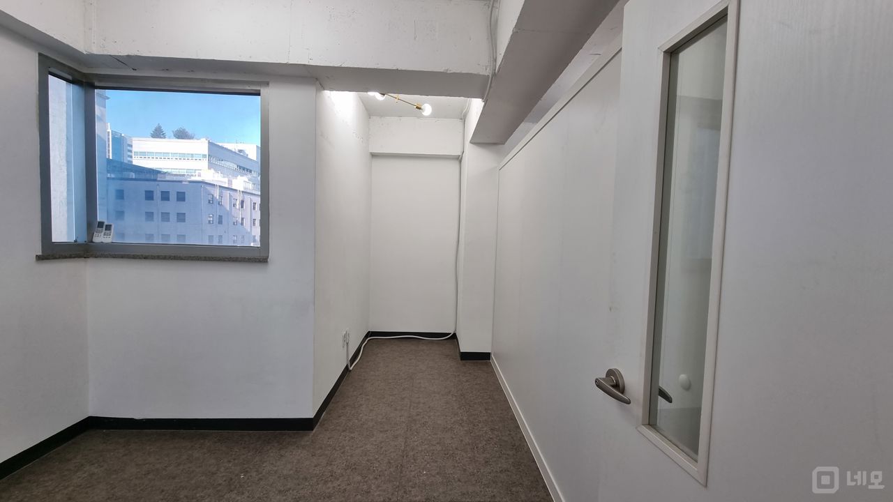● 이런 단독 테라스에 환한 내부 정말 놀랍습니다 매물의 6번째 사진
