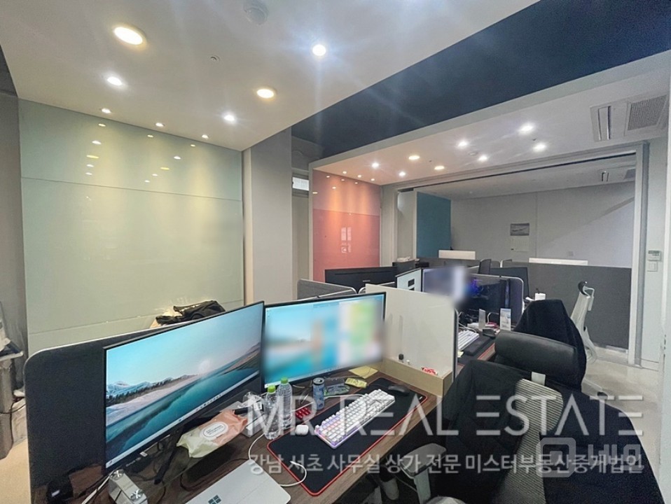 역삼역 2분.주차2대무료.채광우수.S급내외관컨디션 매물의 2번째 사진