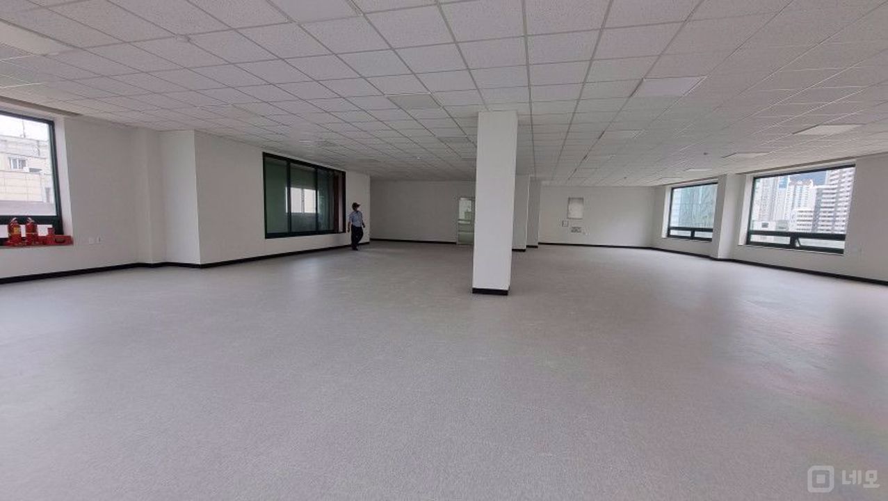 노원역 도보 3분 거리, 깔끔한 사무실입니다. 매물의 3번째 사진