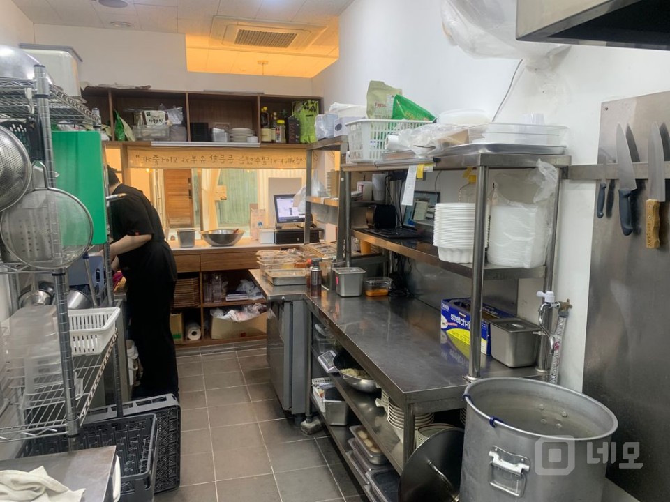 깔끔한주방 집기 저렴하게 내놔요 매물의 1번째 사진