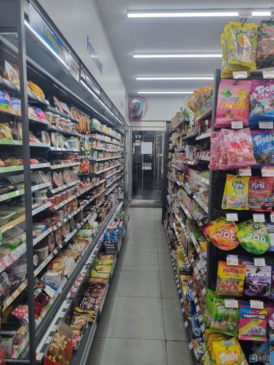 성업중인 편의점입니다. 매물의 3번째 사진