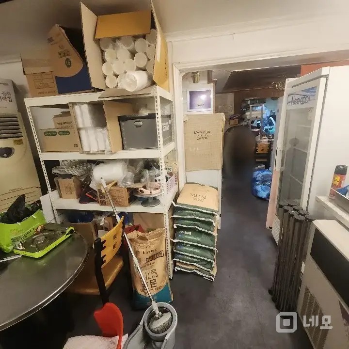 단독주택을 2,3층으로 개량한 고기및 일반식당 매물의 10번째 사진