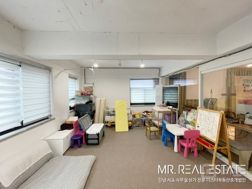 신사역 도보2분 교회 선호 2,3 층 통임대 인테리어 완비 매물의 6번째 사진