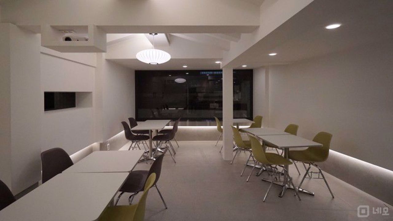 모던한 인테리어 완비된 혹석동 요리주점 매물의 2번째 사진