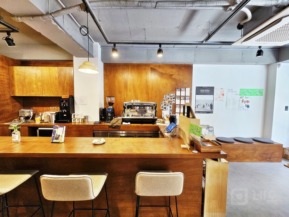 JS 서교동 오피스라인 1층 가성비 좋은 상가임대 매물의 6번째 사진