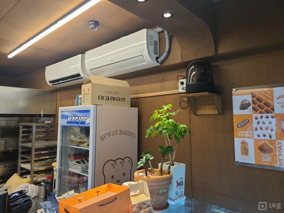 전농동 복합상권에 위치한 제과점 매물의 3번째 사진