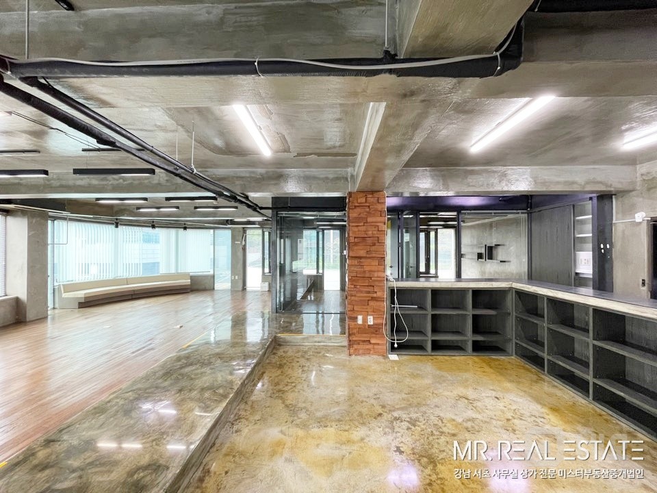 사진有.주차2대.인테리어.냉난방기完.논현역. 매물의 9번째 사진
