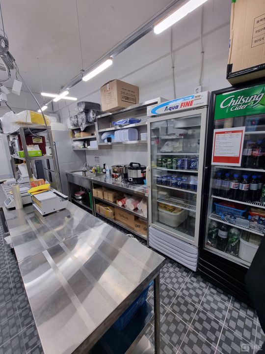 서초역 역세권, 주방 시설 완비된 떡볶이 전문점 매물의 2번째 사진