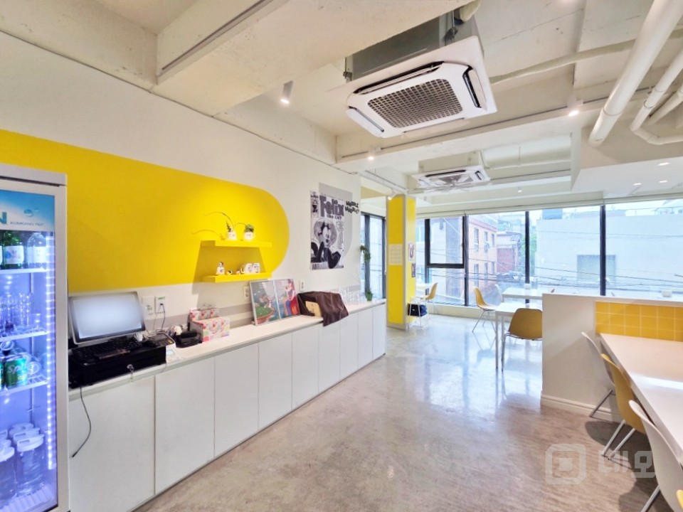 GATE 망원동 망리단길 메인 중심 신축급 건물 2.5층 상가 매물의 9번째 사진