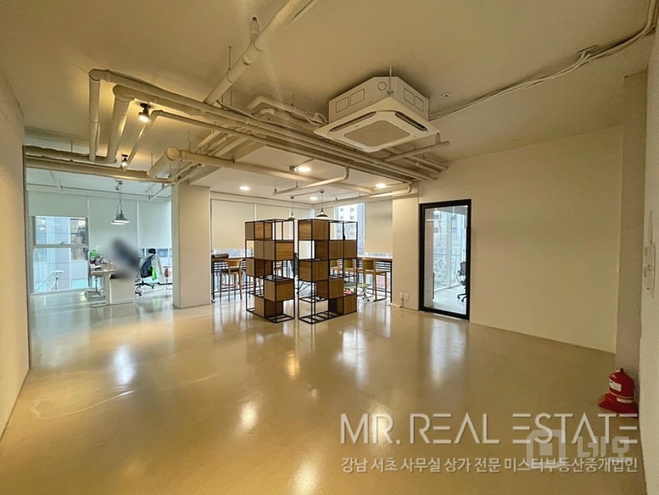 실사진 강남역인근 S급인테리어 주차2대 무권리 우성아파트사거리 매물의 6번째 사진