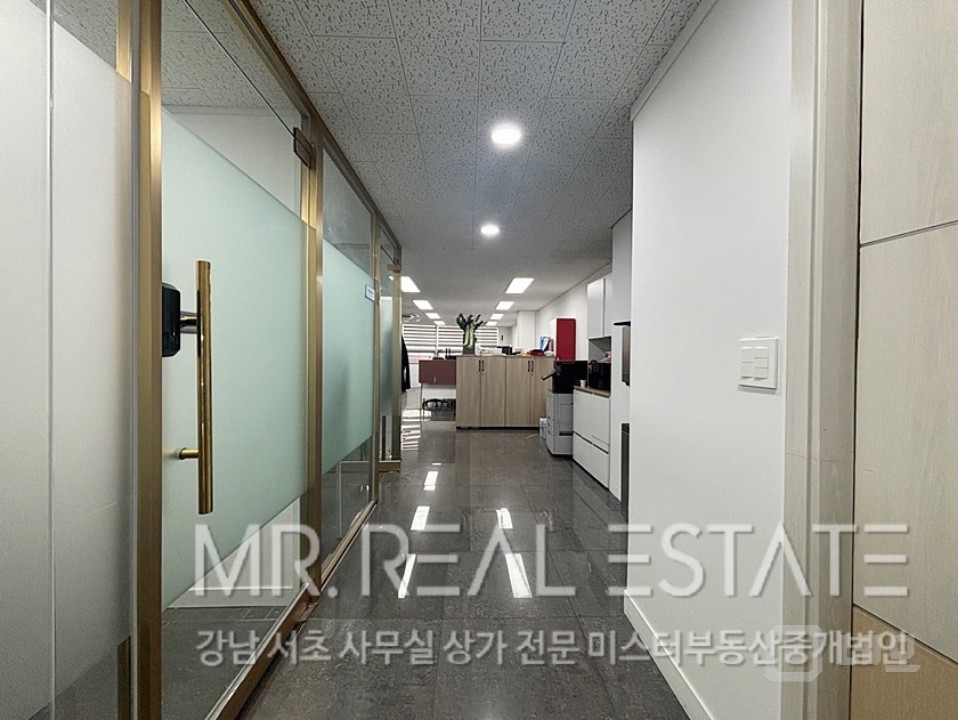 언주역도보3분.가성비ACE.주차무료1대.깔끔한인테리어 매물의 5번째 사진