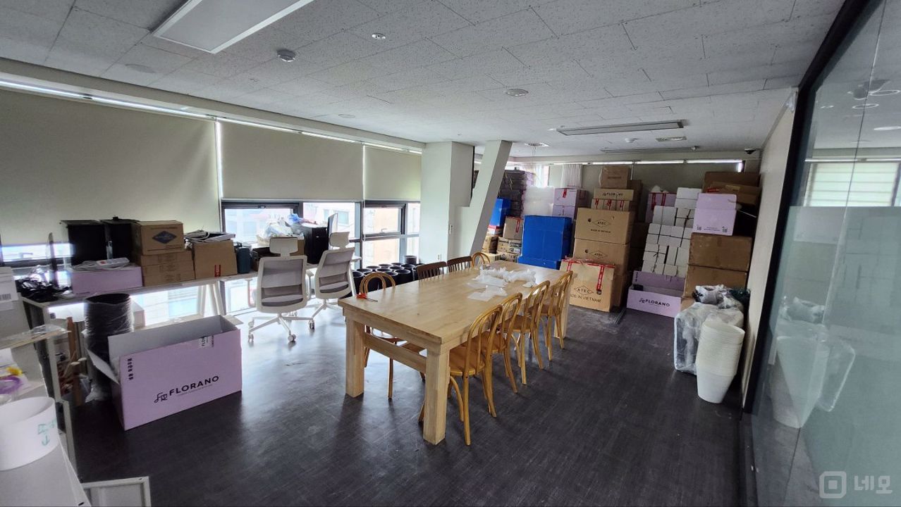 역삼역 역세권에 위치한 역삼동 점포 매물의 2번째 사진
